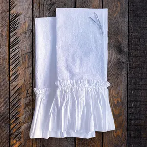 Ruffled Tea Towels Set