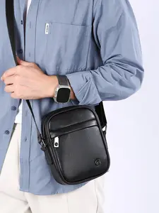 1pc Men's single shoulder crossbody bag with solid color zipper closure, simple, casual, versatile, suitable for daily commuting, dining, dating, Commuter crossbody bag, Everyday Crossbody Bag