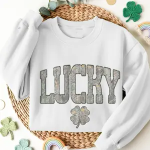 St. Patrick's Day Lucky Camo Graphic Sweatshirt Clover Camouflage St Pattys Pullover St Patricks Irish Holiday Sweatshirt Duck Camo Casual Womenswear Top