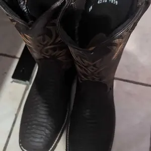 review image 0