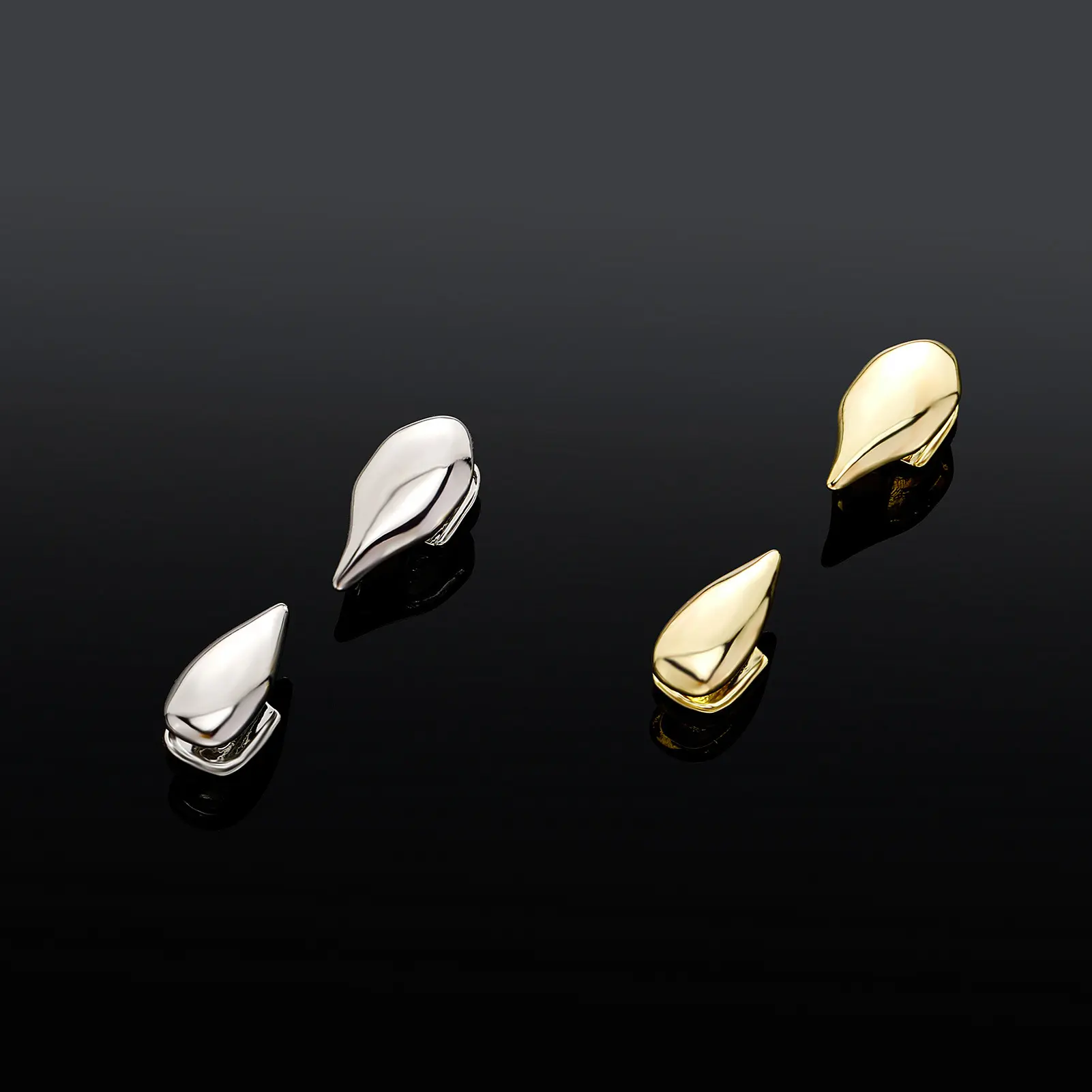 Silver (1 upper tooth+1 lower tooth)