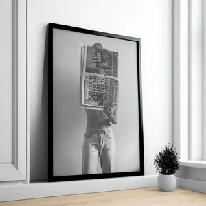 Minimalist Black & White Print – Woman Reading Newspaper Poster – Modern Chic Wall Art for Office or Bedroom – Urban Room Decor – Unframed