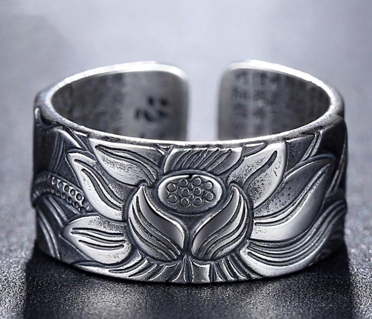 Silver Black Lotus Heart Ring, Unisex Vintage Gothic Ring for Men & Women, Unique Lotus Heart Design, Statement Fashion Jewelry, Everyday Gift