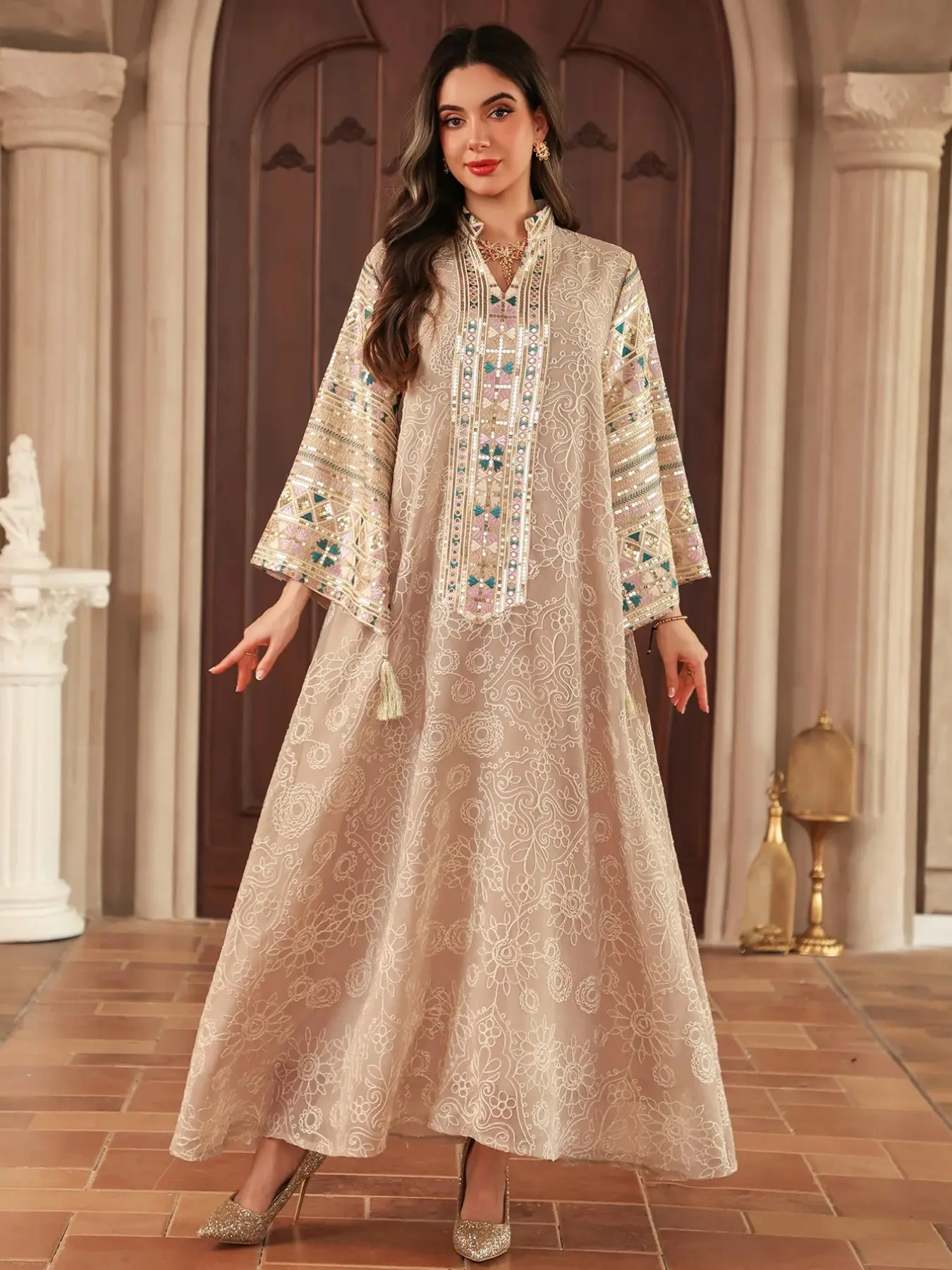 Elegant Embroidered Kaftan Dress, Loose-Fit Ethnic Pattern Islamic Abaya, Modest Muslim Women's Party Wear, Dubai Leisure Style Jalabaya, Muslim Women Gowns, Elegant Islamic Clothing