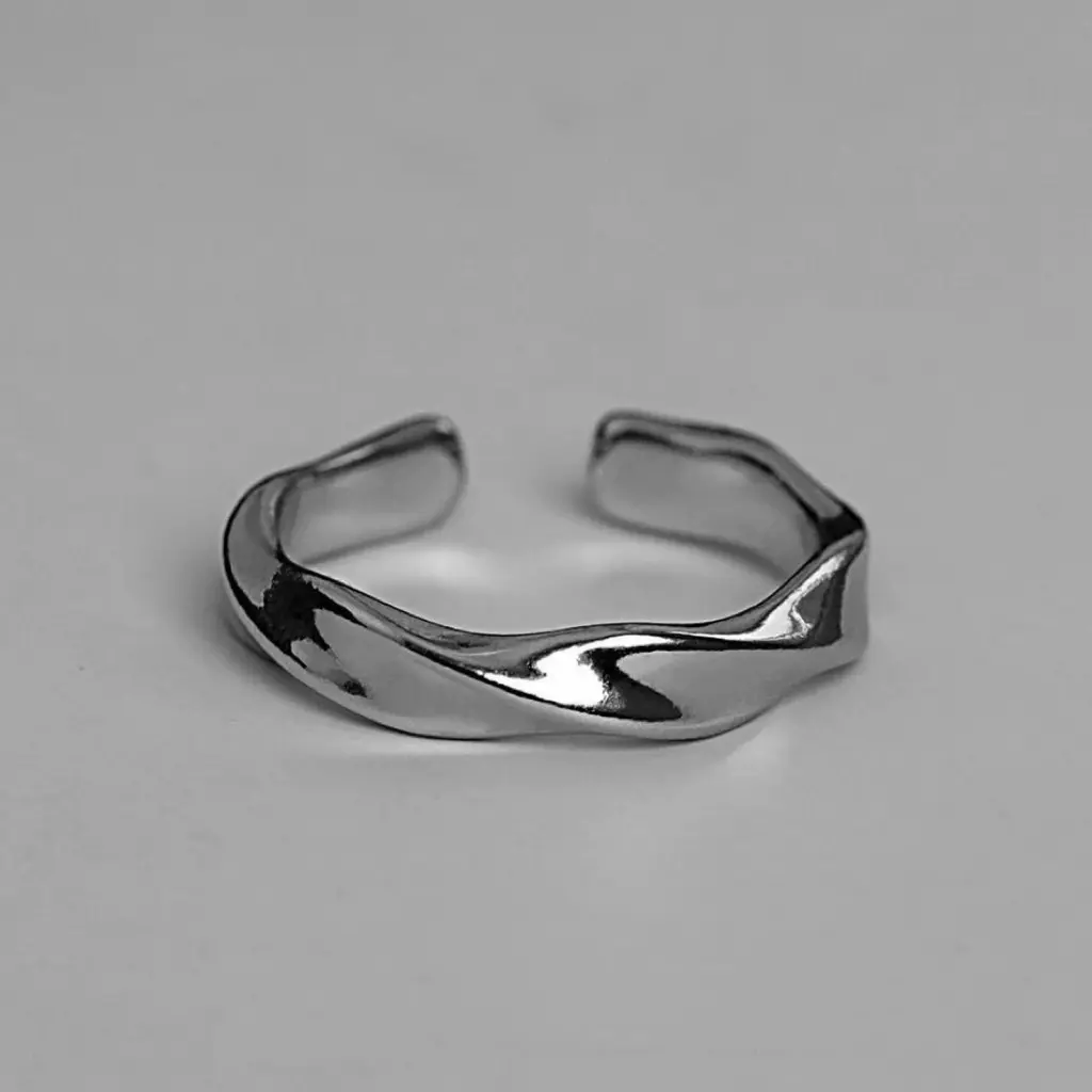 Twisted Open Ring Silver Color Titanium Steel, Smooth Polished Surface, Minimal Wave Design, Adjustable Size Fashion Ring for Men and Women, Adjustable Rings