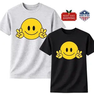 Smiley Face Peace Sign T-Shirt | Cute Graphic Tee for Men & Women, Men Retro Shirt, Womenswear, Style Top