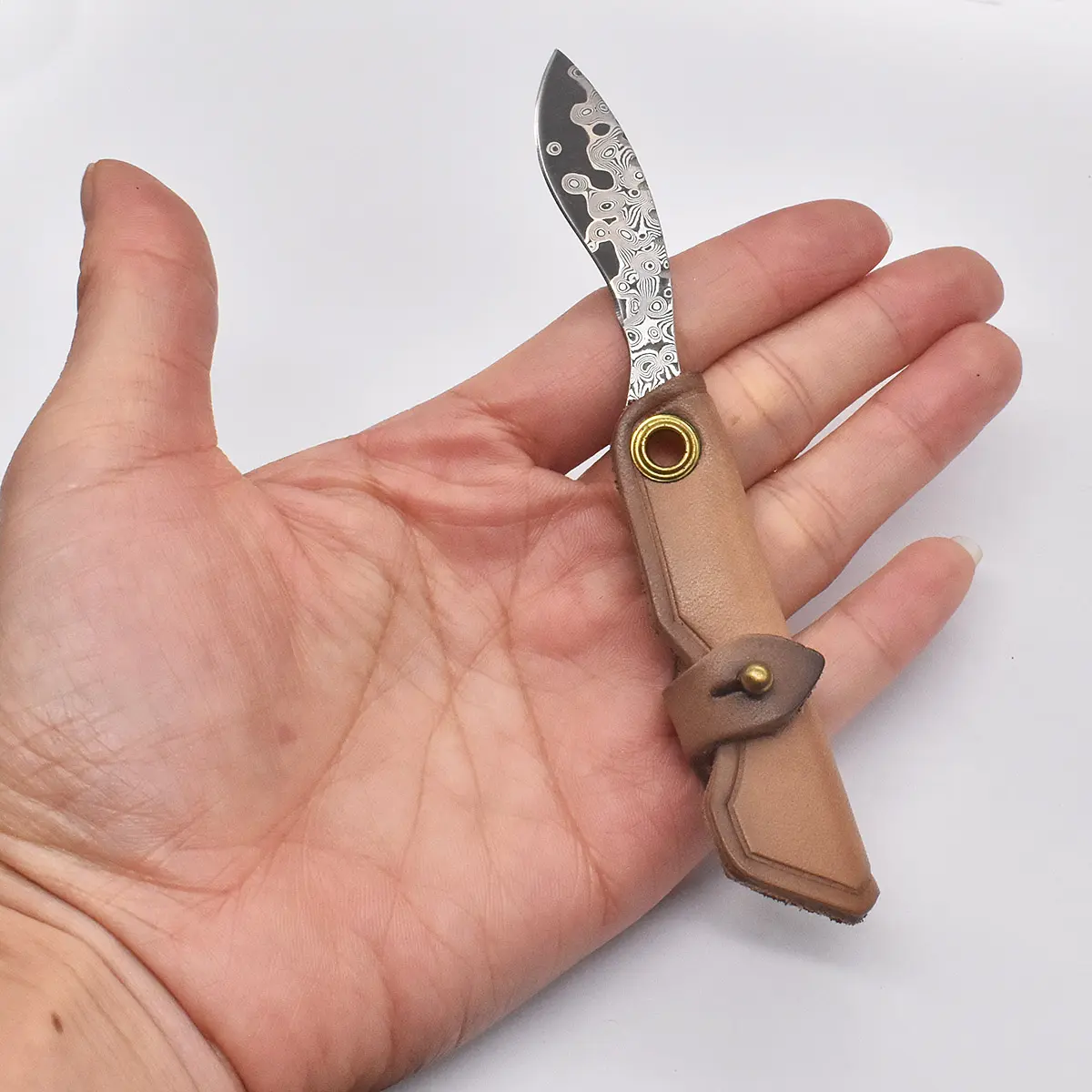 Damascus Steel Mini Pocket Knife with Handmade Italian Leather Sheath, 11g Lightweight Folding Keychain EDC Gear, Outdoor Survival Gear Camping Knife for Adults, Stainless Steel Blade, Survival Gear Equipment
