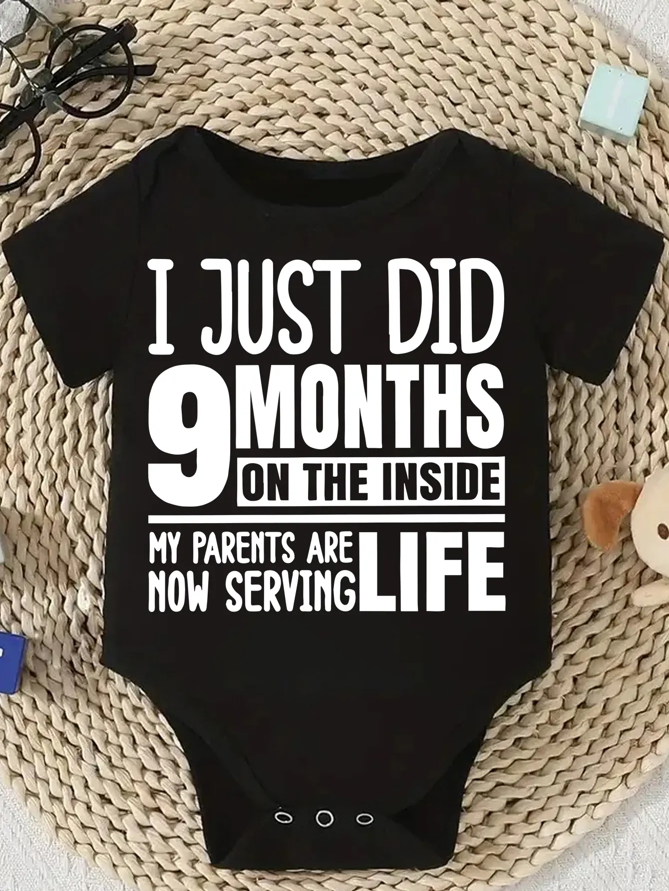 Funny Baby Bodysuit with "9 Months Inside" Graphic, Soft Knitted Cotton Short Sleeve Onesie for Newborns, Cute Baby Items & Shower Gift