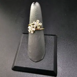 14K Gold Ring with Elegant Floral Design and Sparkling CZ Stones for Women's Jewelry Collection