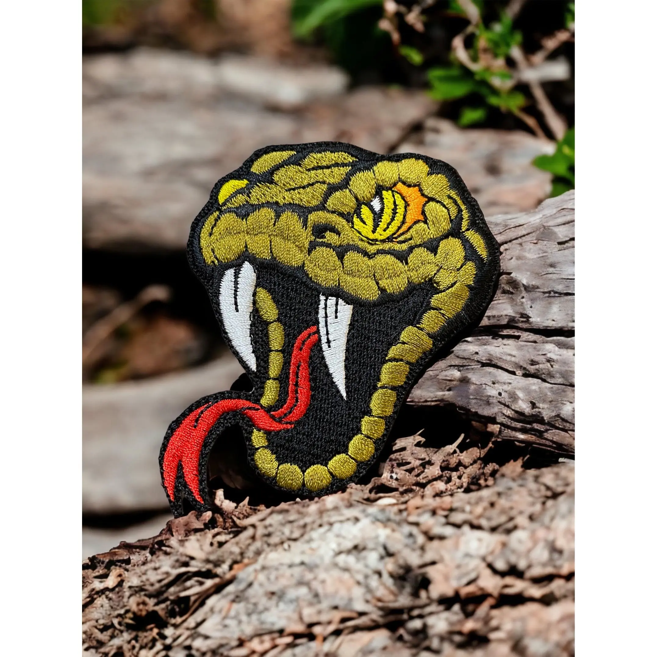 Snake Head Patch, Easy-Application Embroidery Patch for Home Decor, Personal Protection, Patches