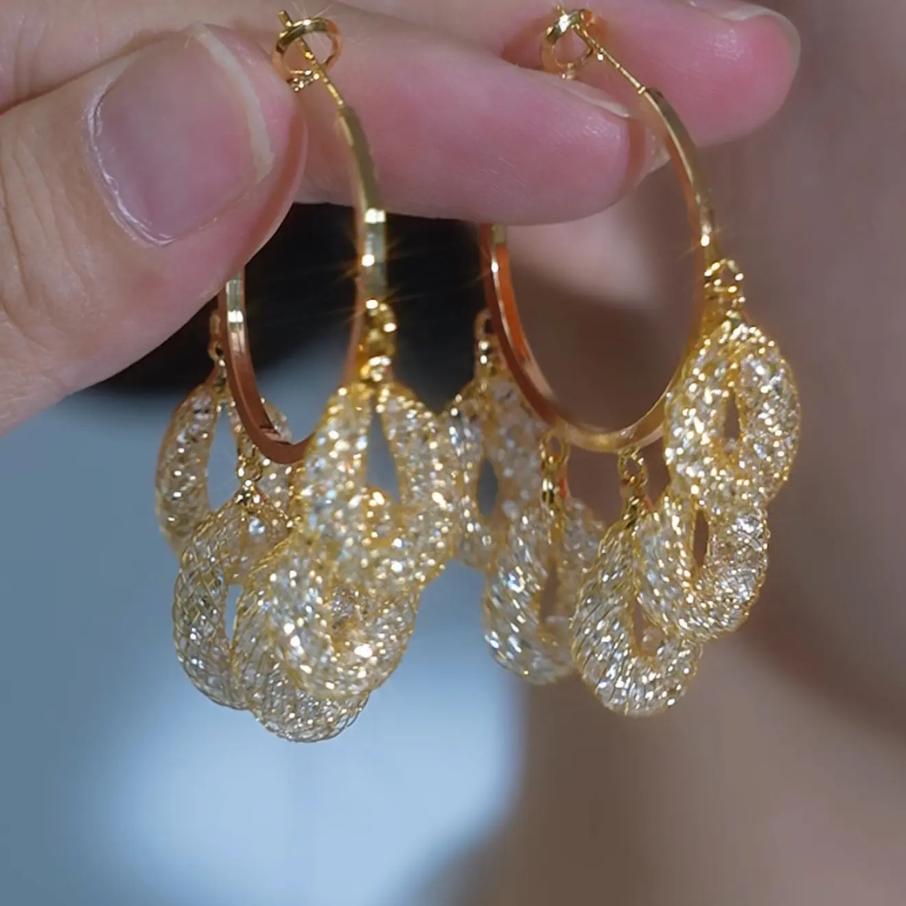 LisiZen Women's Woven Gold Silver Thread Water Drop Hoop Earrings, Light Luxury, Elegant, Stylish New Design, Versatile, High-End Fashion Jewelry DZEH5768