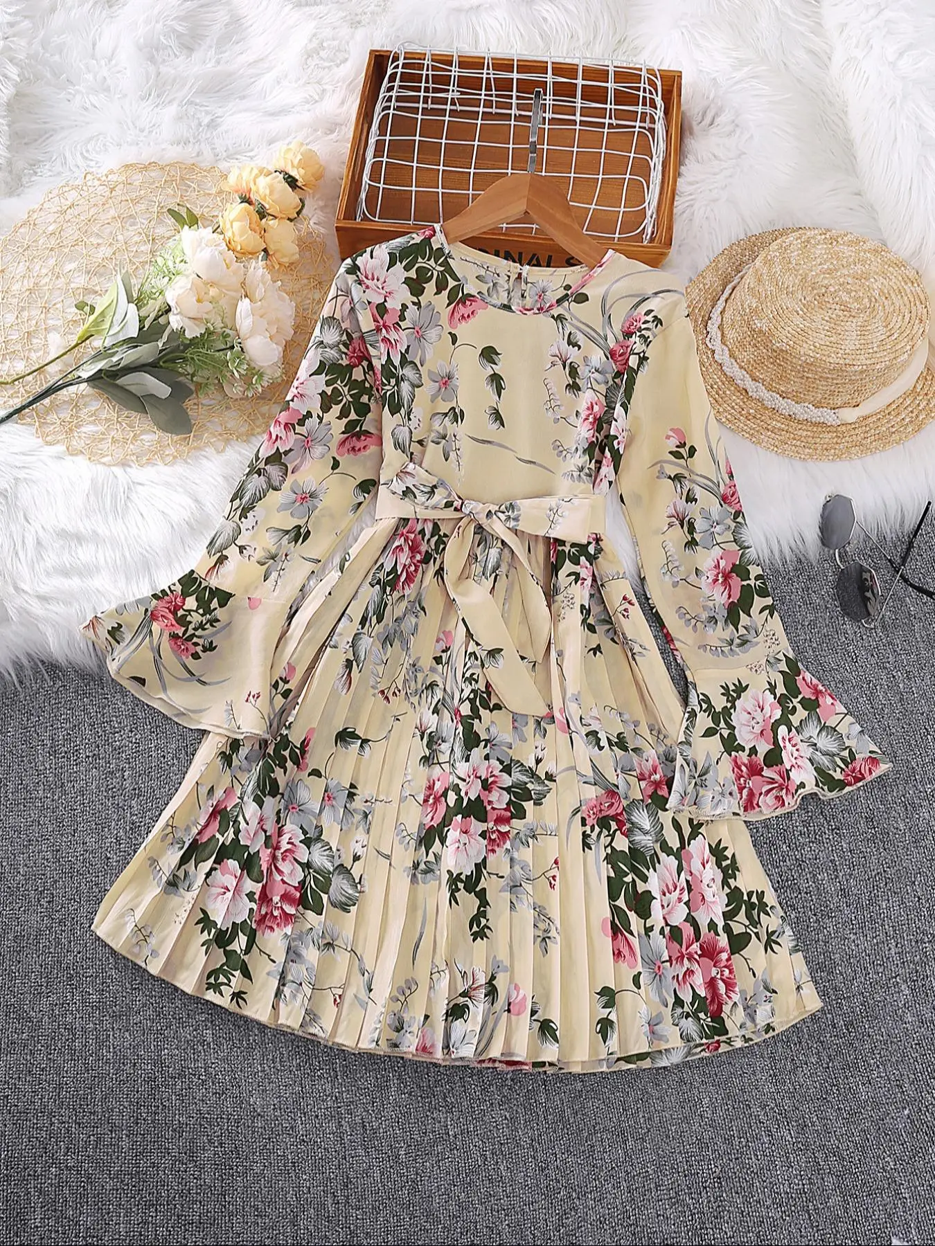 Girl's Floral Print Belted Dress, Elegant Long Sleeve Dress for Party Holiday Wedding Guest, Kids Clothes for Fall & Winter