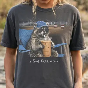 I Live here now Rodeo T-shirt, Mama Horse riding, Riding Competition,Comp Day outfit Horses moms, Comp Horse riding Mommy, Cow Girl, Cowboy Womenswear Top