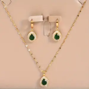 3pcs Set: Golden Stainless Steel Cubic Synthetic Cubic Zirconiaia Gold Plated Teardrop Shaped -Studded Stud Earrings and Necklace Combo Jewelry Set for Women, Men, and Couples, Matching Daily Vintage Light Luxury Street Party Necklace and Earrings