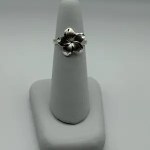 Hibiscus Flower Ring - Size 6