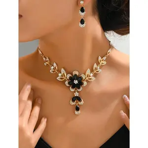 1PairOfEarrings+1PcNecklaceBeautifulFloralDesignVintageAlloyDiamond-SetWomen'sProfessionalJewelrySetPartyAnchorAccessoriesGiveGirlsLadiesGifts