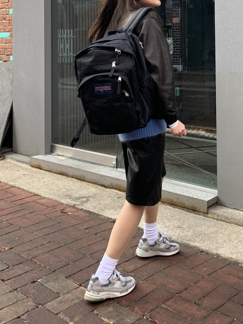 JanSport SuperBreak One Backpacks - Durable, Lightweight Bookbag Front Utility Pocket with Built-in Organizer - Premium Outdoor Backpack Travel Black