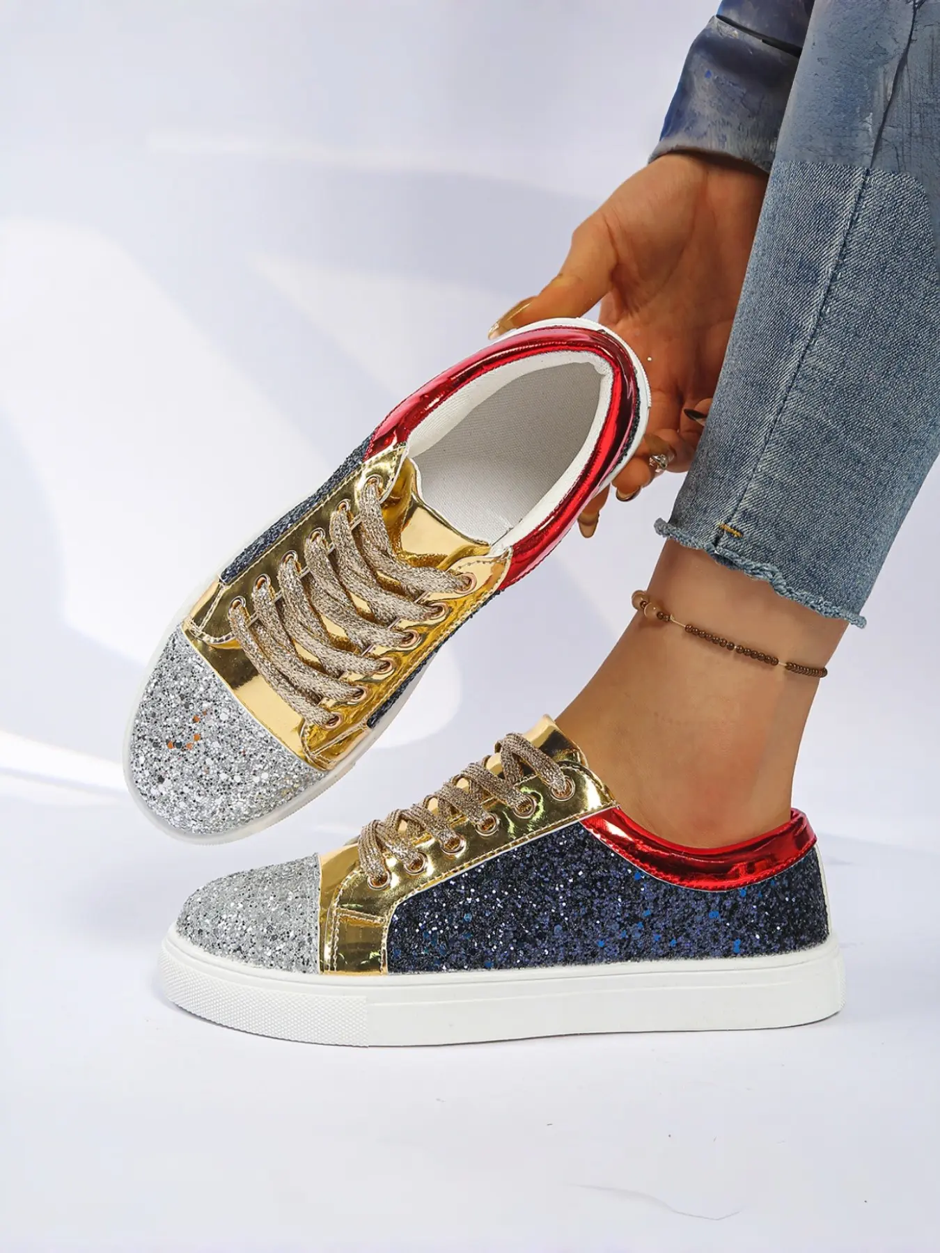Women's Colorblock Sequin Lace-Up Board Shoes Trainer Sneaker, Glitter Metal Texture, Street Style, Casual All-Season Footwear, Eye-Catching Daily Wear