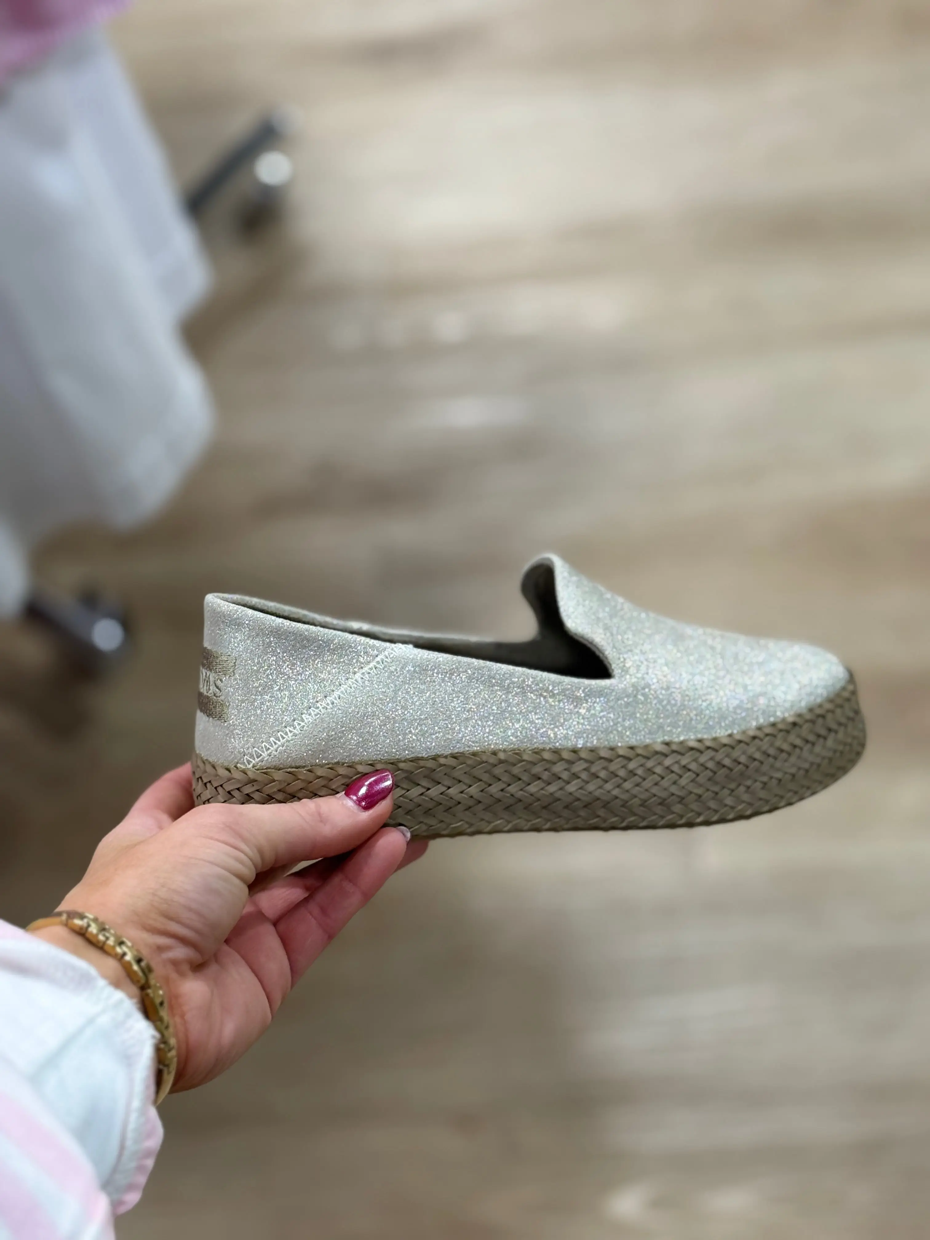 Toms Carolina  Champagne Espadrille Metallic Suede