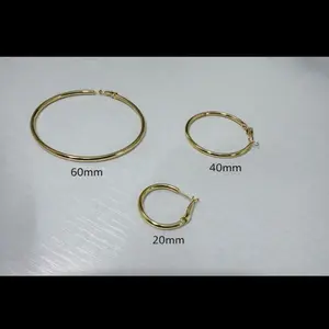 A87. Argollas lisas gold plated/ diferentes tamaños disponibles