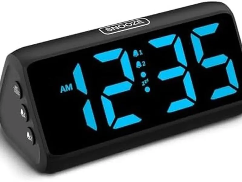 Digital Alarm Clocks for Bedrooms, Loud Alarm Clock with Dual Alarms, Bold Digits, 5 Dimmers, 4 Volumes, Snooze, Bedside Clock for Deep Sleepers Kids Teens Seniors, Plug in Clock, Easy to Set