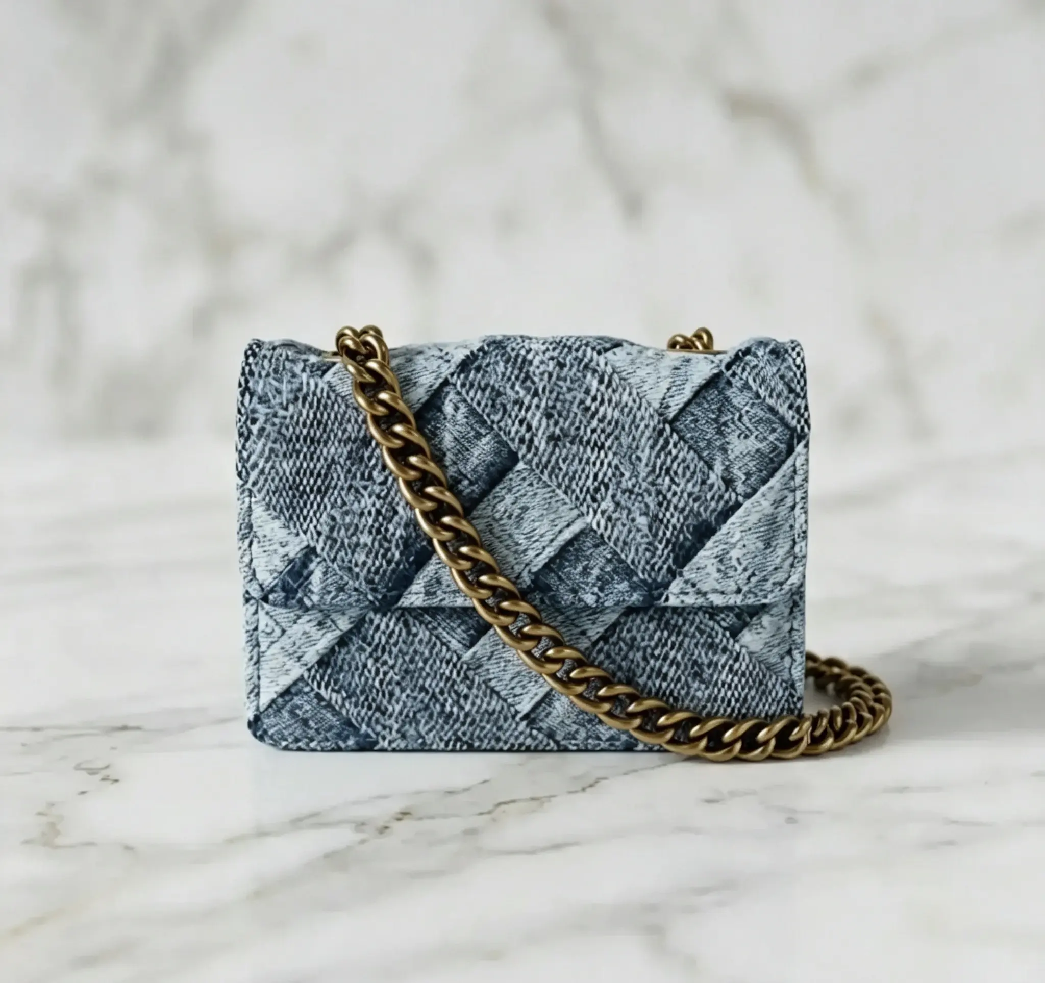 Women's Embellished Micro Kensington Crossbody Bag, Designer Women's Shoulder Bag for Daily Use, Trendy Small Card Purse Mini Handbag, Luxury Fashion Purse, Chic Mini Crossbody Bag, Elegant Women's Accessories
