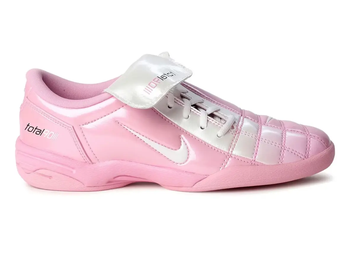 Nike Total 90 SE Pink Rise Trainers (Women's) Nike Total 90 SE Pink Rise Trainers (Women's)