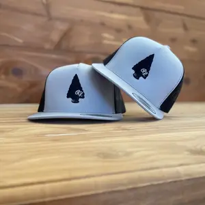Yupoong Classic 5 Panel Silver/Black Arrowhead hat