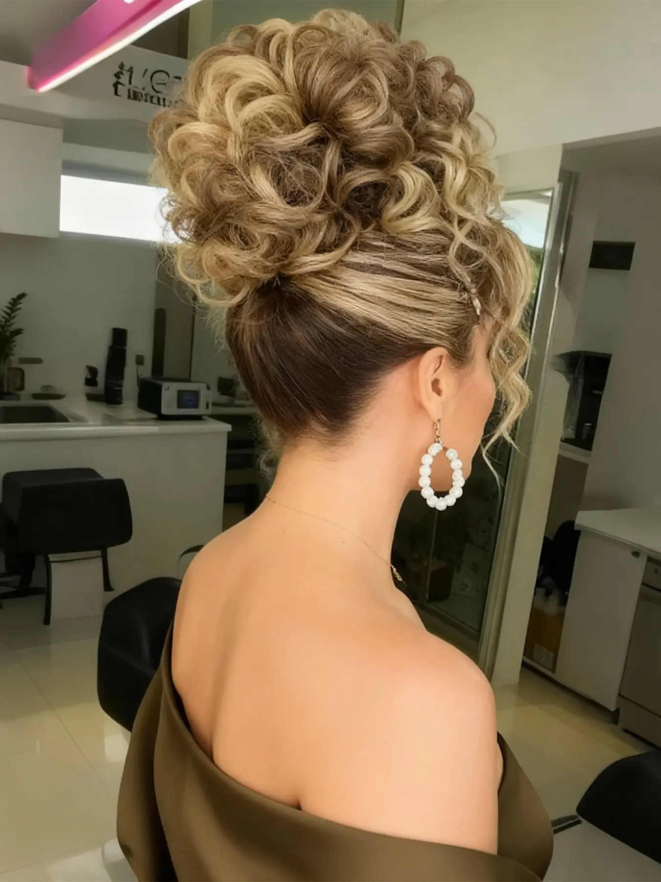 Natural Messy Bun Hair for Women, Synthetic Loose Wave Bun Hair is Ponytail Extension with Elastic Drawstring,  Gorgeous Bun Perfect for Beginners Daily Wear &Party Use. Synthetic Curly Hair (8 Inch) Synthetic Hairpieces