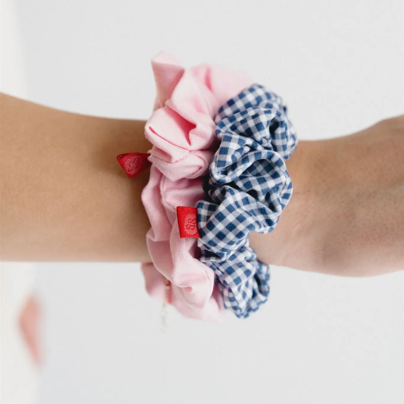 Strides Scrunchie (2 pack)