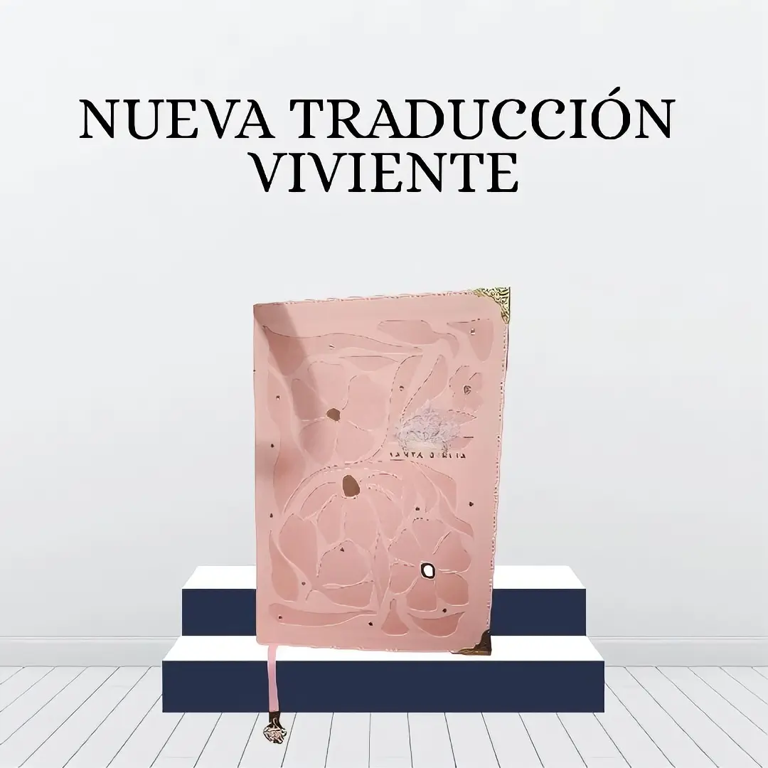 Nueva Traducción Viviente (Incluyenombre)- Pink Floral Design Book with Elegant Binding and Decorative Elements