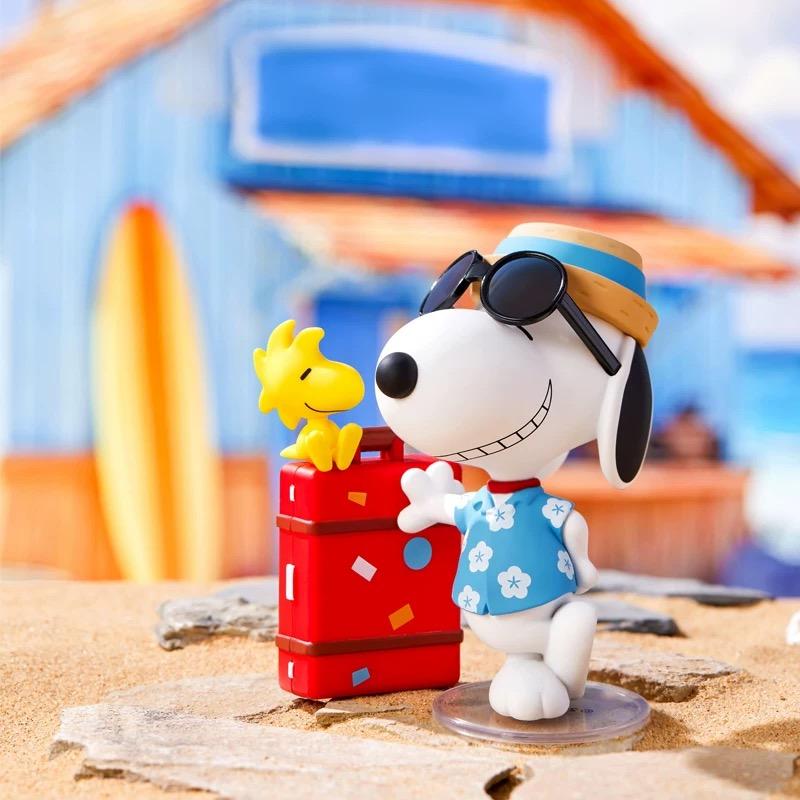 Snoopy Travel Buddies Collectible Figure Blind Box - 6 Regular + 1 Hidden Edition, Cute Peanuts Gang Journey-Themed Mini Toys, Perfect for Car Dash, Desk Decor & Gifts,Holiday Gifts（(Figurine height 3"）