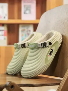 Parent-Child Black Fleece-Lined Buckle Clog Slippers, Fashion Casual Style, Waterproof Upper + Fleece Lining, Fleece Warm, Parent-Child Compatible, Buckle Convenient , Ideal for Home Leisure & Family Daily Scenarios