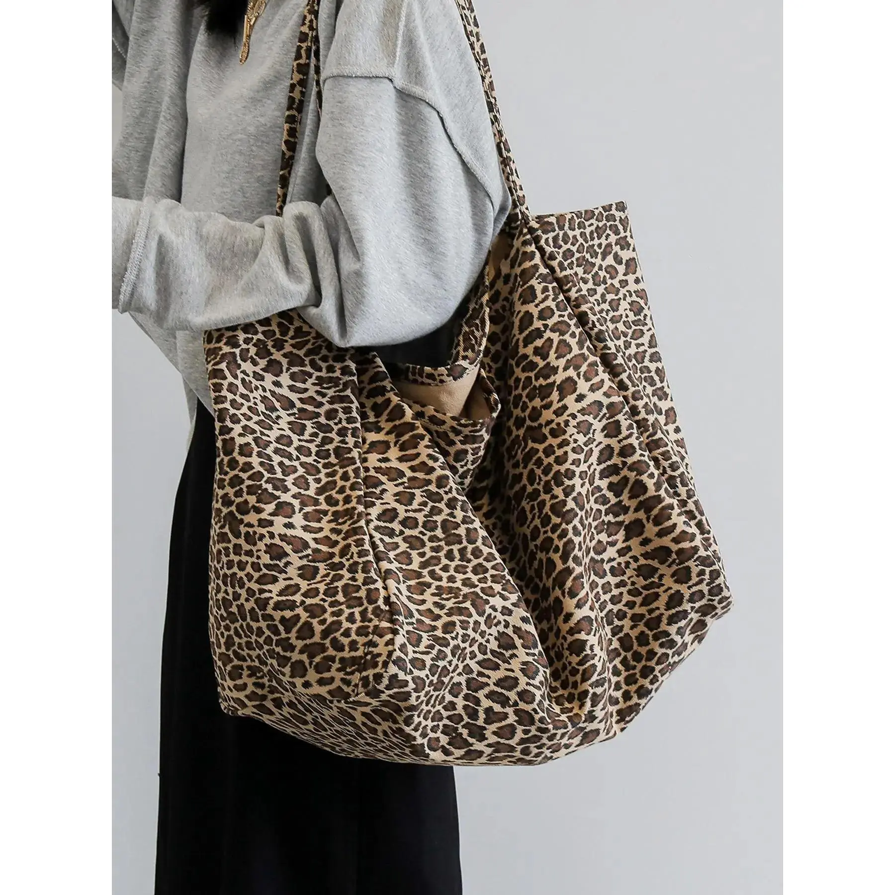 Women's Fashion Leopard Pattern Tote Bag, Large Capacity Shoulder Bag for Daily Used, Casual Trendy Versatile High-quality Daily Commuting Bag, Girl Fashionable Shopping Bag, Commuter Tote Bag, Stylish Tote Bag