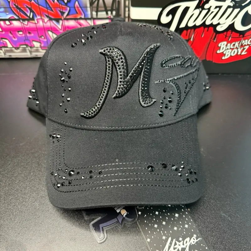 31hats Mago Total Black Forever