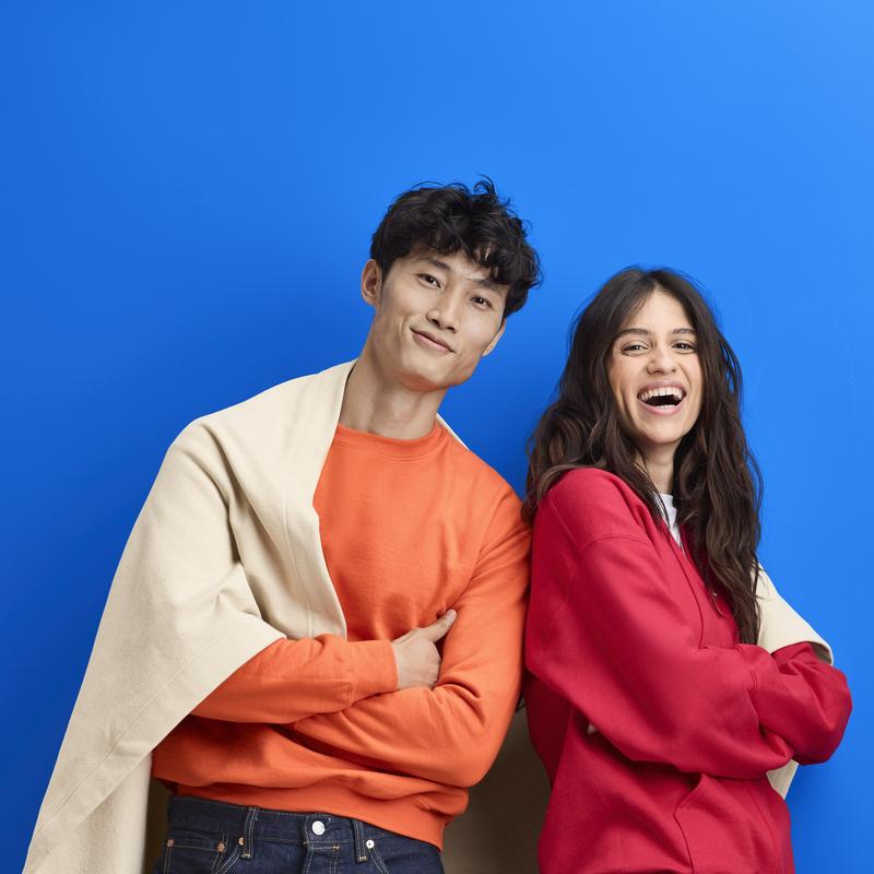 Gildan 18000 Adult Crewneck Sweatshirt, 8oz./yd., 50% polyester/50% cotton