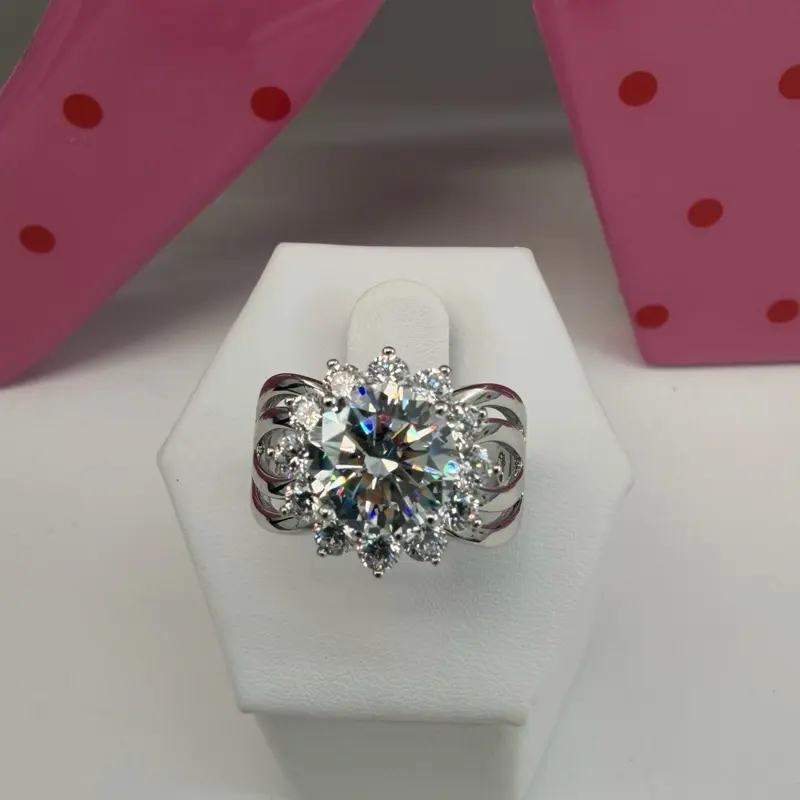 (R22) Silver Ring with Big Diamond Center for Women (R22) Silver Ring with Big Diamond Center for Women