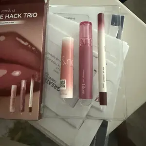 [rom&nd Official Shop] rom&nd LIP VOLUME HACK TRIO (3 Shades, Lip Mate Pencil 0.5g & Melting Balm 3.5g & Color Gloss 4g)
