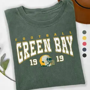 Green Bay Football Shirt, High Quality 1919 Helmet Tees, Retro Game Day T-Shirt, Vintage Style 80s, Trendy Green Bay Fan Gift