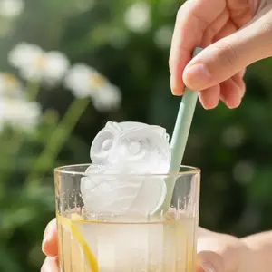 Cute Owl Silicone Ice Mold (4-Cavity) – Creative 3D Owl Ice Cube Maker for Coffee & Drinks – Fun Forest Animal Ice Tray with Funnel – Perfect for Iced Tea & Cocktails – Unique Housewarming Gift – Easy Release & Food Safe Silicone