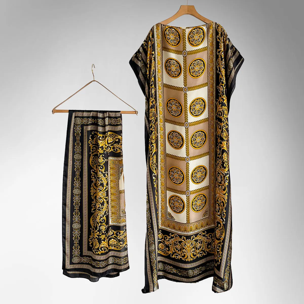 67  Pattern Black Gold