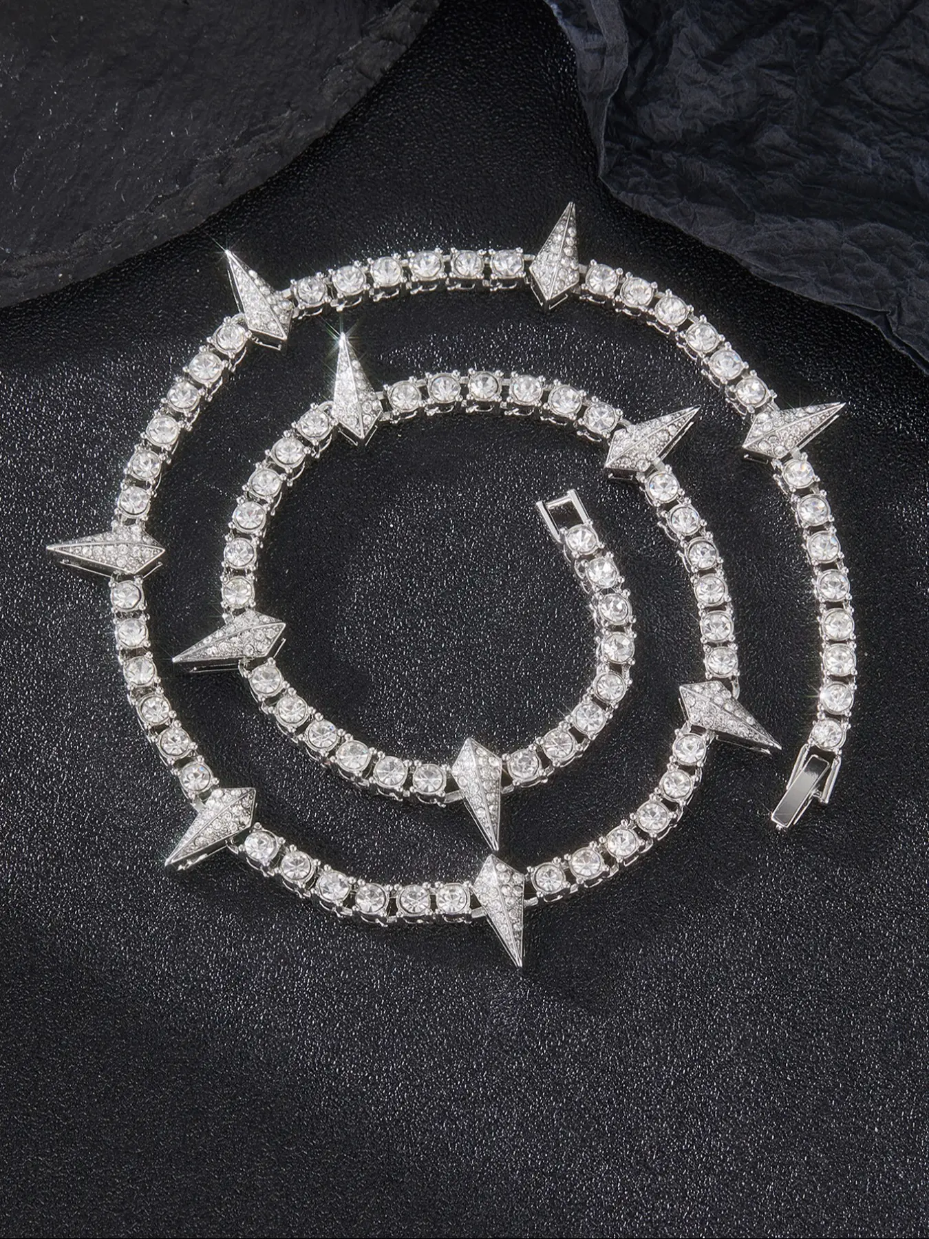 1PC Cool rock Rhinestone Luminous Spiked Black Panther tennis necklace Bling Chain High End Necklace for men and women for party accessories Goddess Necklace Jewelry Necklace Exquisite Jewelry Gift Fashion Accessory Necklace