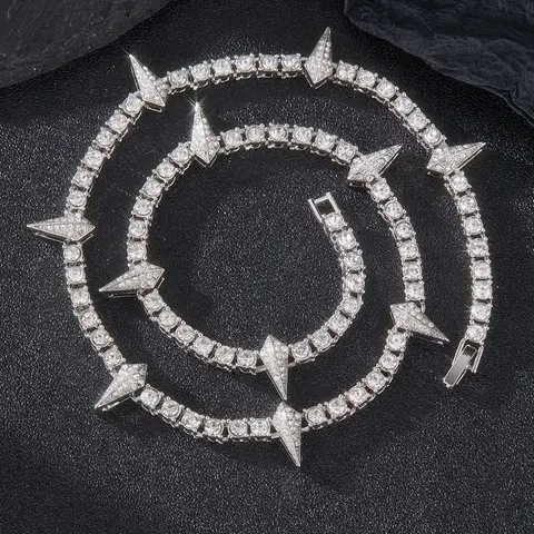 1PC Cool rock Rhinestone Luminous Spiked Black Panther tennis necklace Bling Chain High End Necklace for men and women for party accessories Goddess Necklace Jewelry Necklace Exquisite Jewelry Gift Fashion Accessory Necklace