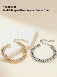 A fashionable and sexy Cuban ankle chain full of diamonds, Trendy Jewelry, suitable for daily wear, vacation and dating occasions, and also a surprising and exquisite small gift.