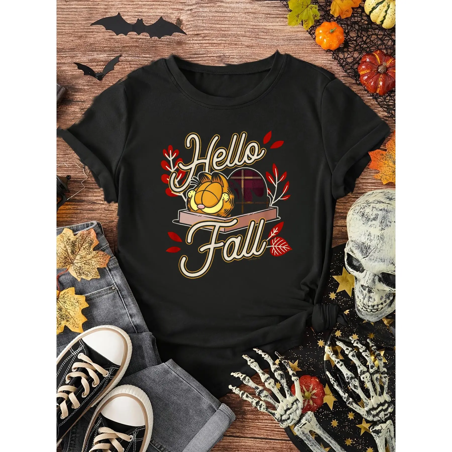 Garfield 'Hello Fall' Graphic T-Shirt for Women, Comfortable Shortsleeve Round Neck Tee in Lightweight Cotton Fabric, Breathable, Casual