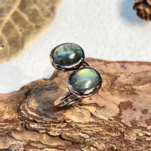 Natrual Irregular Labradorite Gemstone Ring Vintage Bronze Adjustable Ring Unshaped Original Raw Stone Ring Gift For Women Man Girl Boy Party Accessory Jewelry Gift For Bithday Anniversary Christmas Hallowmas Fashion Ring