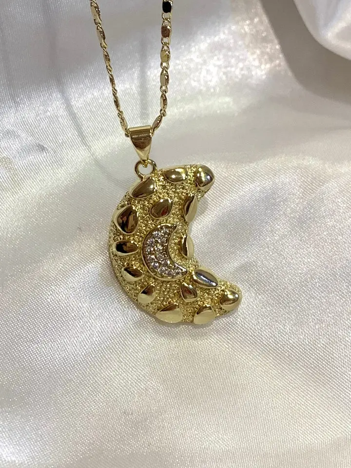 Big Moon Nugget Necklaces, Costume Fashion Jewelry Accessory, Choking Hazard - Small Parts, Not Suitable for Young Children