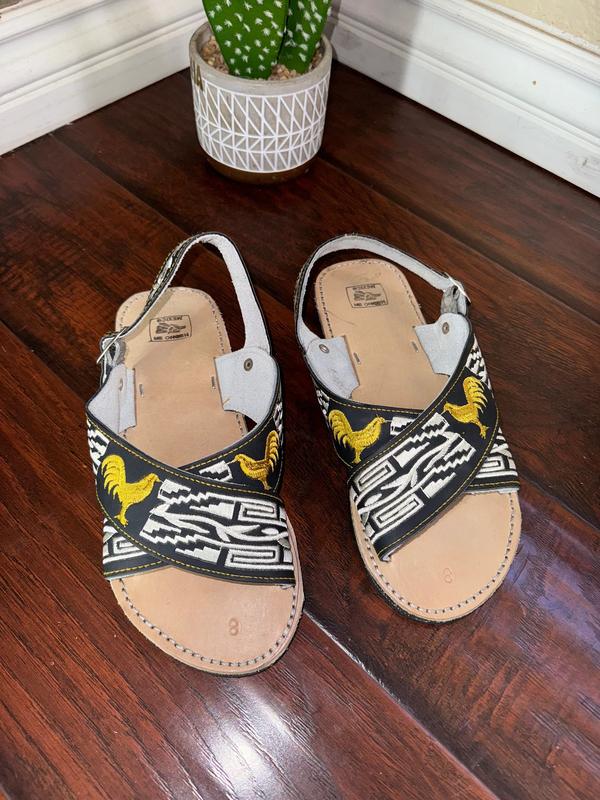 Mens Mexican Handmade Leather Cross Strap Sandals,Mexican Huaraches Mexicanos,Huaraches Hombre de Mexico ,Huaraches CRUZADOS Bordados Negros