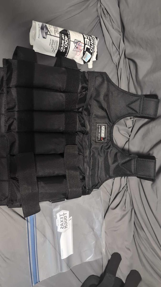 Item: Black, One-size, with 12 Empty Sandbags,Without Steel Plate Or Sand