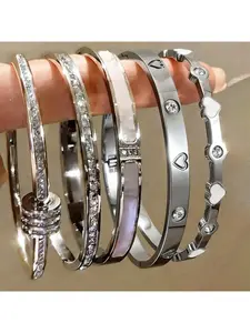 5-piece gold-plated bracelet set, fashionable and elegant heart-shaped bracelet, durable and colorfast, mother plot, Valentine's Day gift, high-end and elegant, looking youthful, High Quality Bracelet, Matching Heart Bracelets